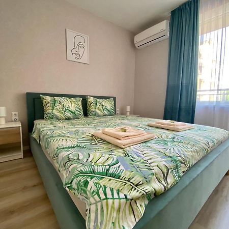Avrora Suite Varna Buitenkant foto